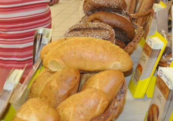 Razie a Poliţiei la producătorii şi comercianţii de pâine
